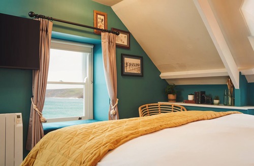 Sennen Cove Hotel | Inn In Penzance With Bar, Kitchen, Internet