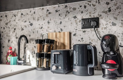 Peckham Apartment | Inviting London apartment with contemporary amenities