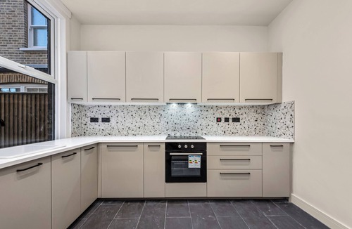 Peckham Apartment | Inviting London apartment with contemporary amenities