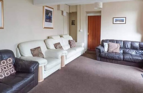 Bont Newydd Cottage | ISFRYN, pet friendly, character holiday cottage in Caernarfon