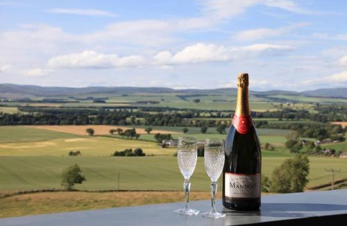 Forfar House | Isla