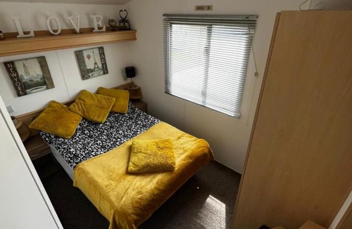 Clacton-on-Sea Other | Izabela's Caravan - Caravan 261