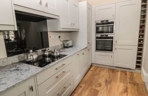 South Charlton Cottage | JACKSON COTTAGE, family friendly in Alnmouth