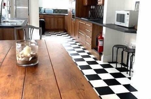 Muston House | Jackson Landing - Spacious house with central location