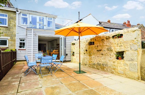 Ventnor House | Jan Dee Cottage