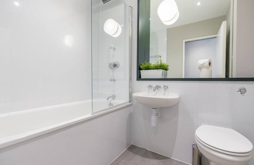 Newington Apartment | JOIVY Meadows Park Ensuite Single Room