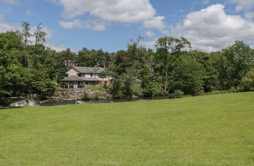Eamont Bridge Cottage | JUBILEE FIRST-FLOOR DOUBLE BEDROOM in Penrith