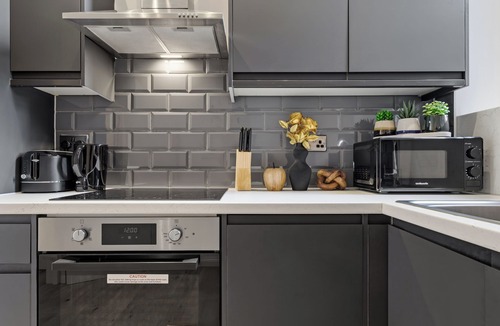 Northcote Apartment | Junction House - Luxe Two Bedroom - Central London