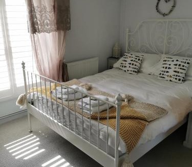 Newlyn House | Kara Cottage Beautiful former fisherman's cottage