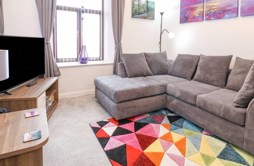 Milnthorpe Cottage | KEEPERS LODGE, pet friendly, with a garden in Arnside