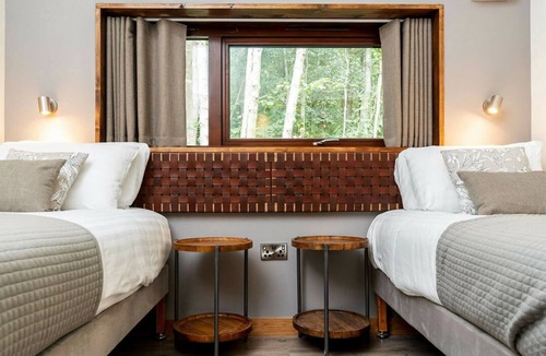 Pickering Cabin | Keldy White Willow Premium, Pickering