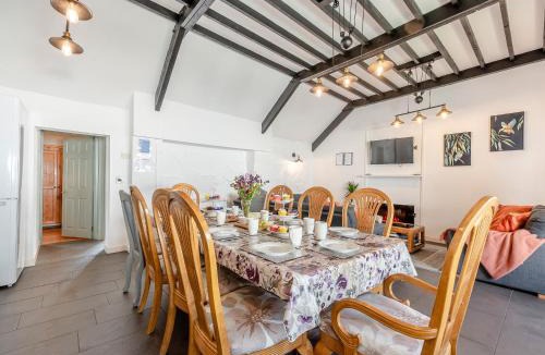 Pentrefelin House | Kingfisher