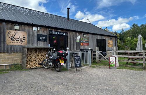 Ridgeway House | Kingfisher Hut