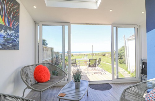 Wyke Regis Cottage | Lagoon View