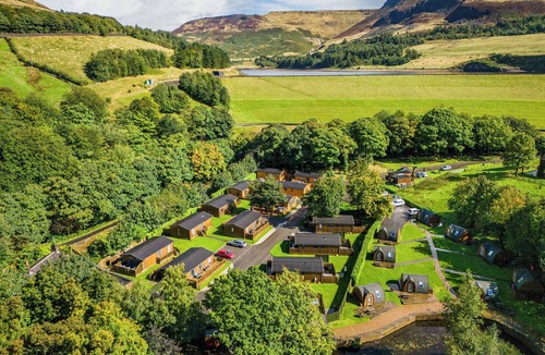 Saddleworth Cottage | Lakeside Pods - Pets Welcome