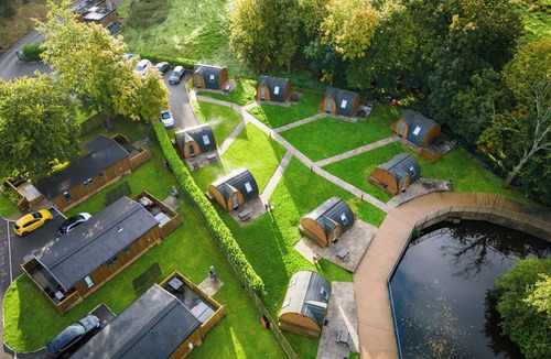 Saddleworth Cottage | Lakeside Pods - Pets Welcome