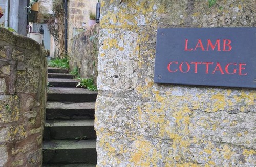 Box Bed & Breakfast | Lamb Cottage Bed and Breakfast