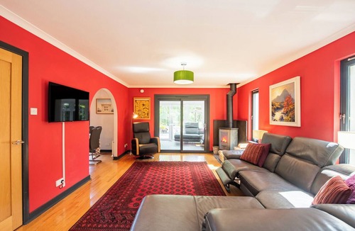 Tomatin House | Large detached property centrally located in the Scottish Highlands.