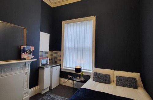 Bordesley Apartment | Large Digbeth Double Room Shared Bathroom