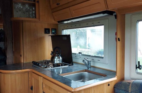 Cirencester Ski Chalet | Large Static Motorhome-Stunning Countryside Views