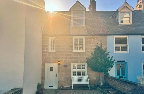 Sandsend House | Laurel Cottage Sandsend