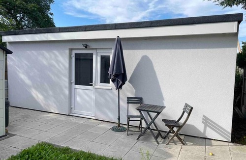 Becontree Apartment | Ldn Studio-free Parking-15 min to Elizabeth Line
