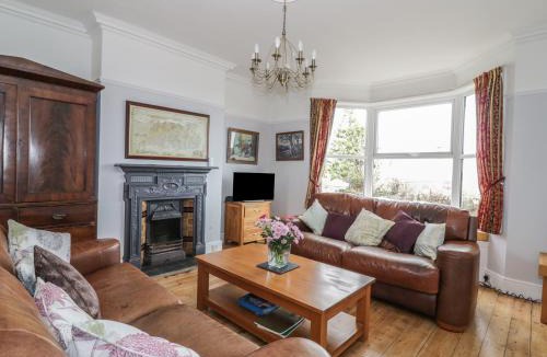 Gorleston-on-Sea House | Lighthouse View