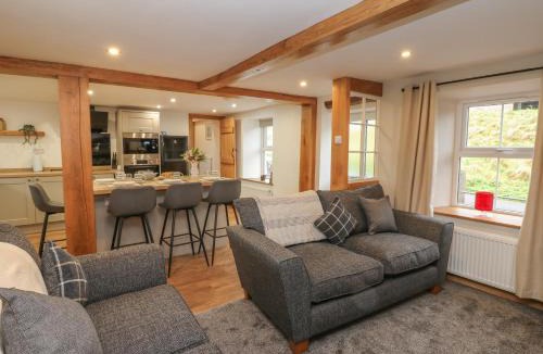 Winton House | Lime Tree Cottage