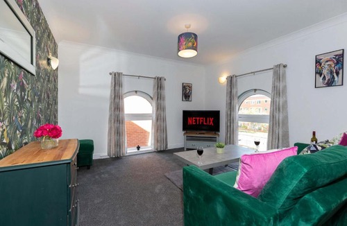 Middlesbrough Apartment | Linthorpe Apartment with Parking