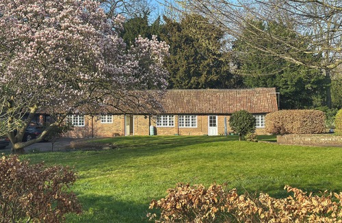 Upton St. Leonards Cottage | Little Cottage - UK49275