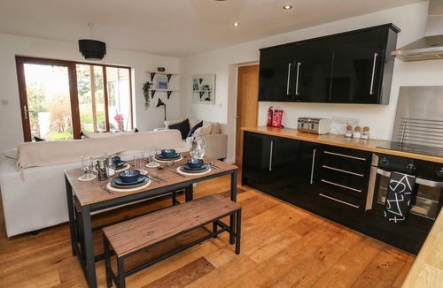 Totnes Cottage | Little Rondeval