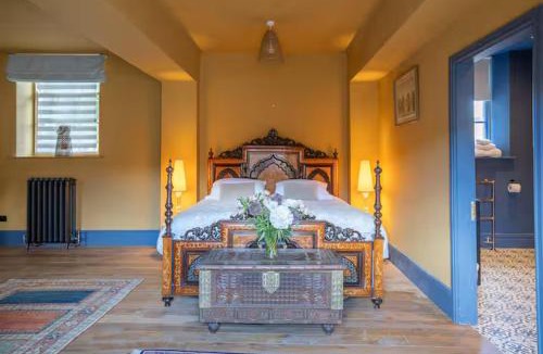 Kingswood House | Llanerchydol Hall Suites