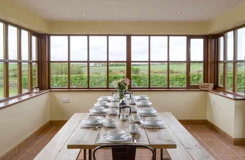 Holyhead House | Llofft Storws