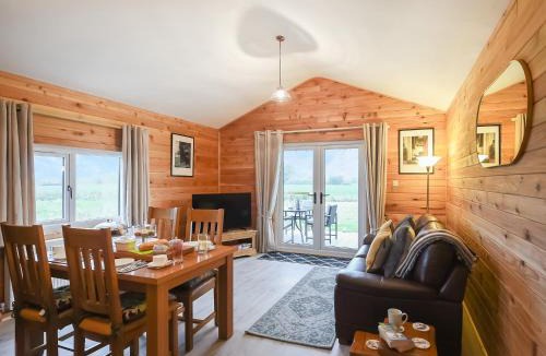 Garthmyl House | Llwynog Lodge