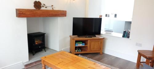 Acrefair House | Llys Alaw