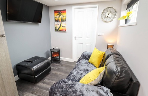 Mablethorpe and Sutton Cottage | Lockdown Lodge