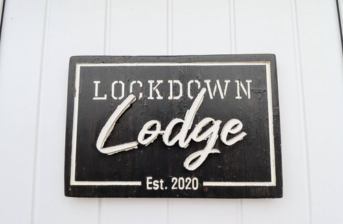 Mablethorpe and Sutton Cottage | LOCKDOWN LODGE, pet friendly, country holiday cottage in Trusthorpe