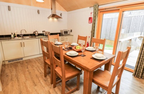 Corfe Castle Cabin | Lodge 6, Corfe Castle