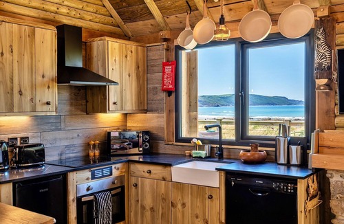Widemouth Bay Apartment | Lodge in Cornwall with Widemouth Bay Views