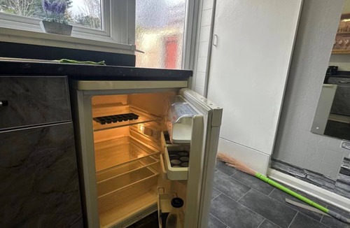 Acocks Green House | Long Contractor Stays - HS2 NEC BHX Parking Wifi Netflix Discounts Offered