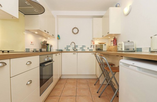 Porthcurno Cottage | Longships