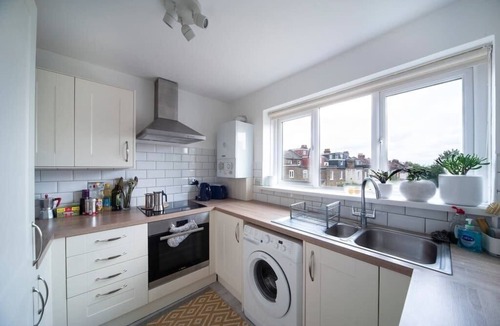 Harringay Apartment | Lovely 1Bed Flat - Green Lanes - Spacious and Quiet