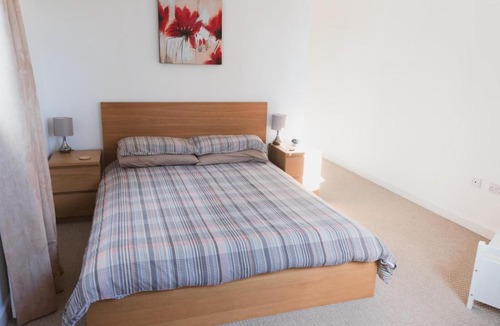 Partick Apartment | Lovely 2-Bed Flat Glasgow Harbour FREE parking - Pass the Keys