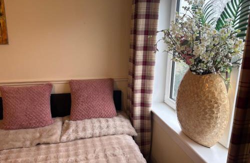 Duddingston House | Lovely quiet double room