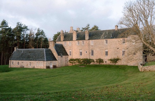 Jedburgh Villa | Lovingly restored castle in the Scottish Borders