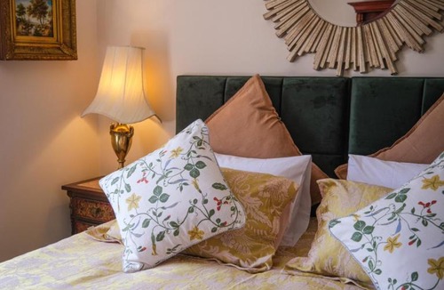 Woolbeding Ski Chalet | Lower Colworth Lodge