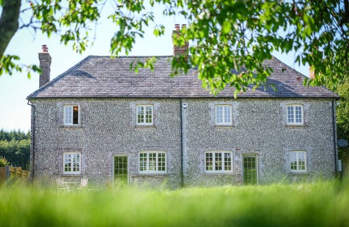 Woolbeding House | Lower Colworth Luxury 4 Bedroom Country House
