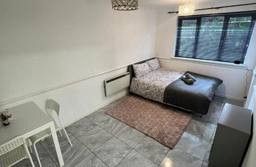 Earley Apartment | Lower Earley Ground Floor Studio