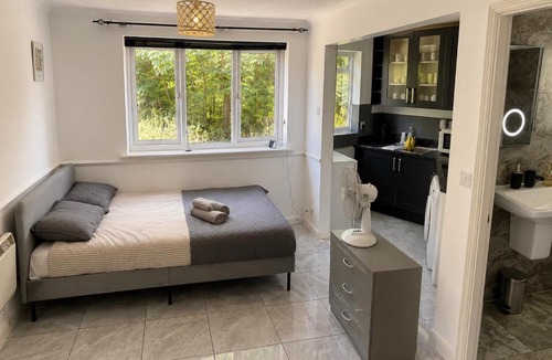 Earley Apartment | Lower Earley Ground Floor Studio