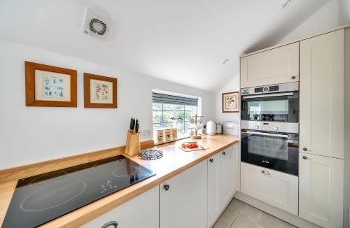 Stalbridge House | Lower Farm Cottage